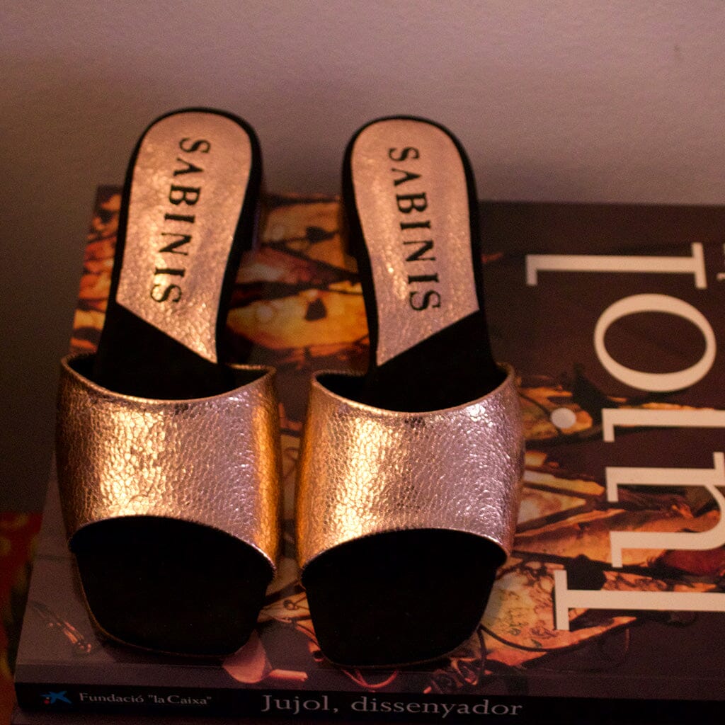 Sandalias Sabinis de calidad en color champagne en rebajas