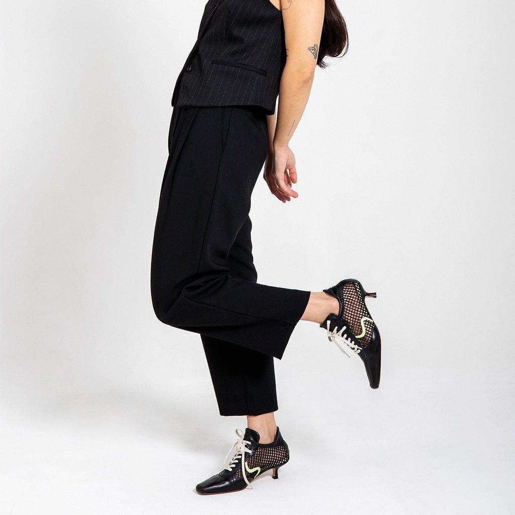 Zapatos Los Angeles de Sabinis en look estilo urbano –deportivo tacon piel y rejilla muy elegante 