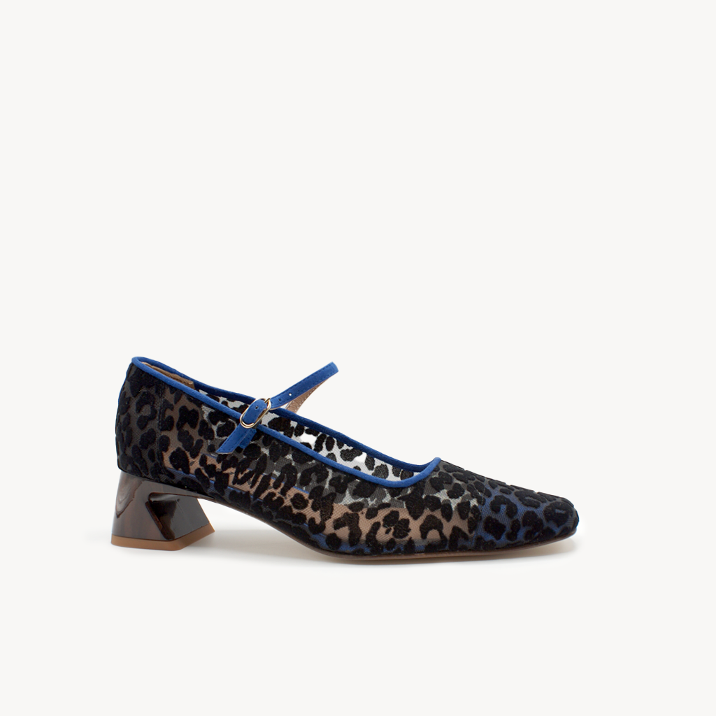 Zapato Mary Jane de rejilla con estampado leopardo negro y tacón cómodo – Sabinis


