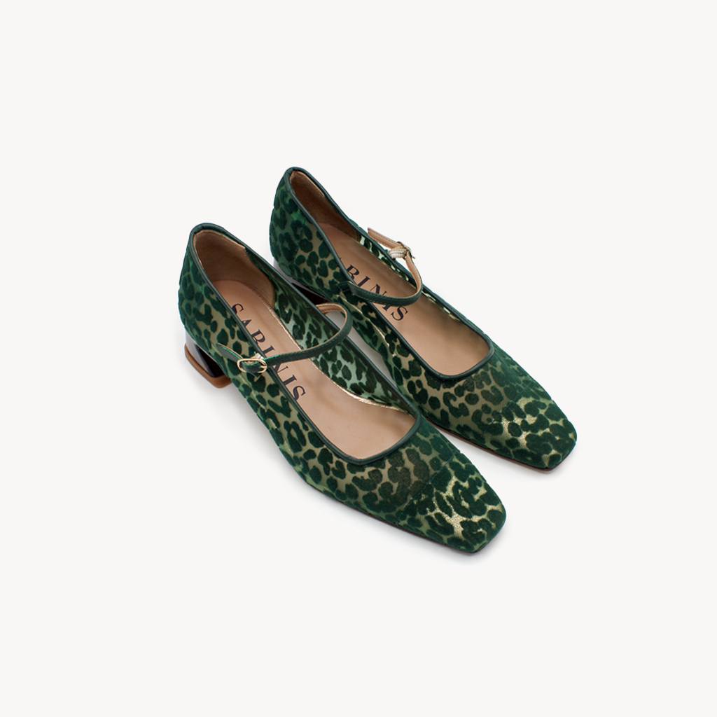 Vista superior de zapatos Mary Jane en rejilla leopardo verde con forro interior – Sabinis