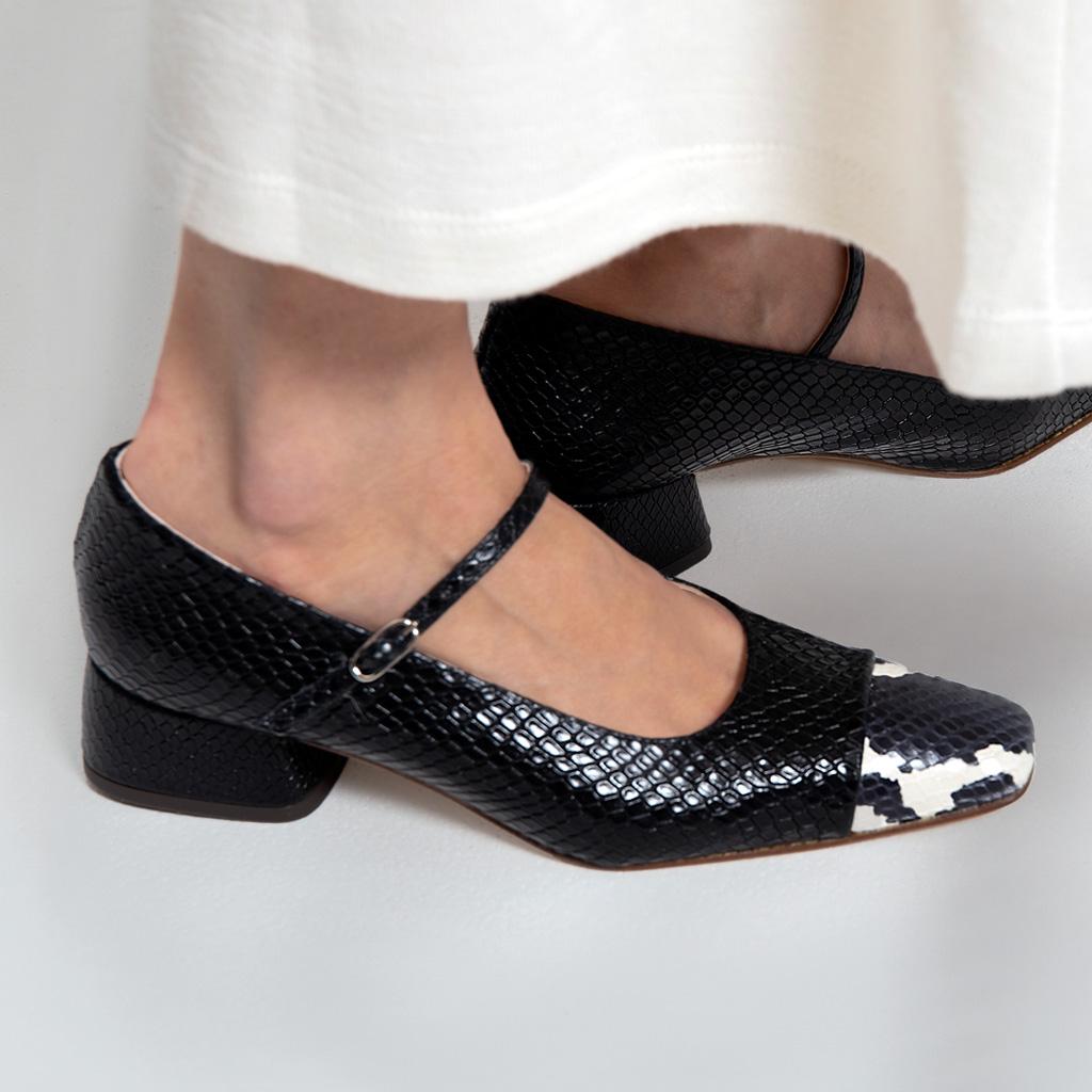 zapatos mary jane mujer piel negro grabado pitón y puntera con tacon comodo estilo Paris de Sabinis made in Spain
