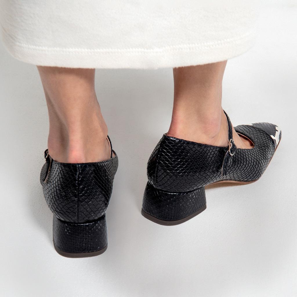 zapatos mary jane mujer de piel calidad grabado pitón color negro y puntera contraste con tacon comodo modelo Paris Sabinis 